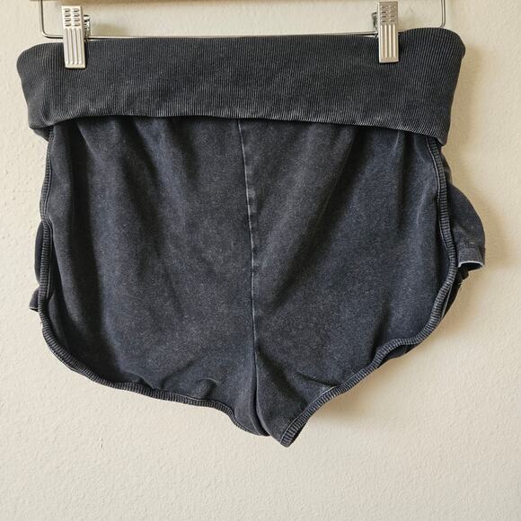 Free People limitless shorts Medium - Picture 2 of 6